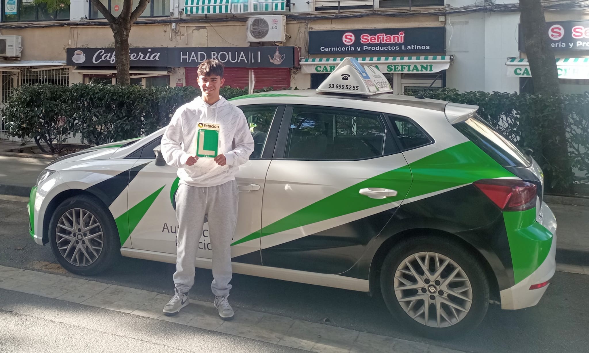 Conductor aprobado de la autoescuela