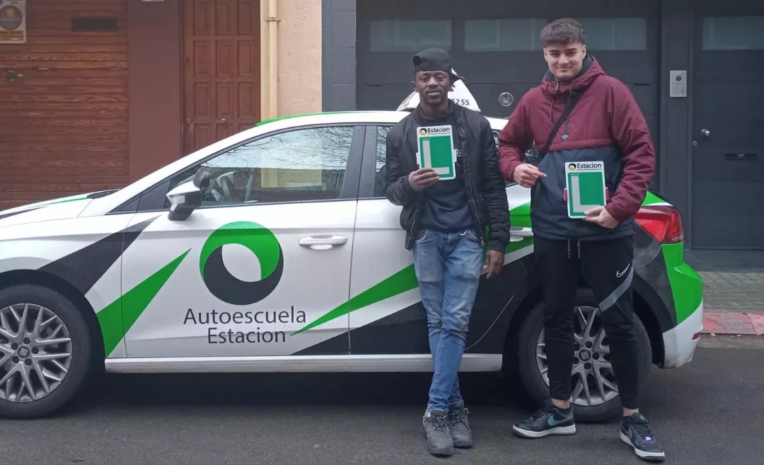 Conductor aprobado de la autoescuela