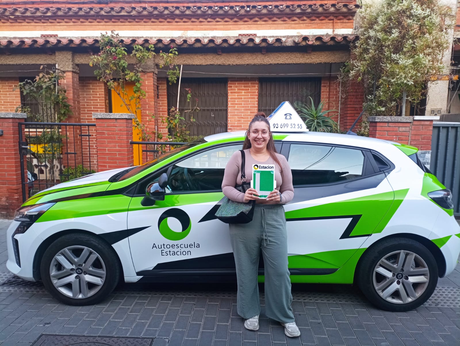 Conductor aprobado de la autoescuela