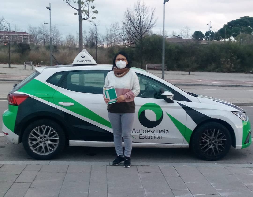 Conductor aprobado de la autoescuela