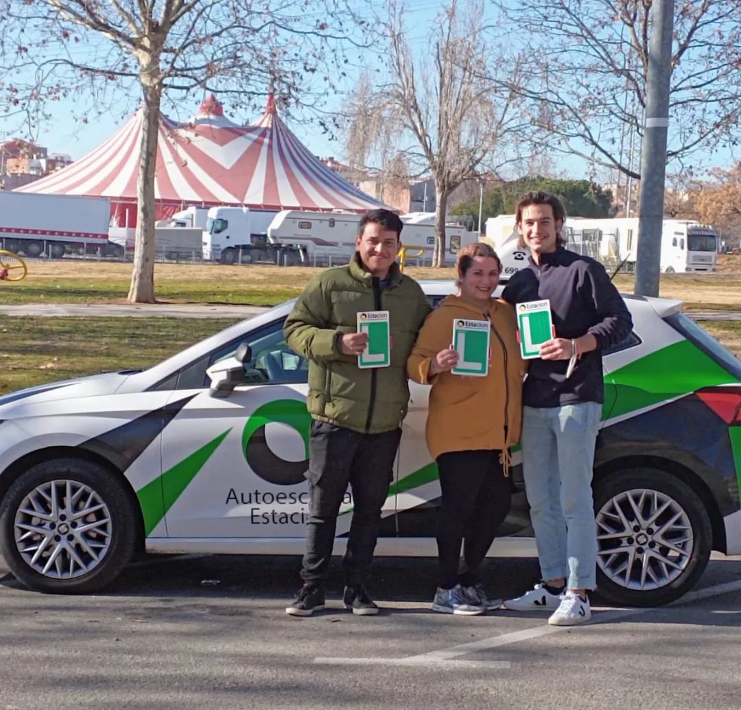 Conductor aprobado de la autoescuela