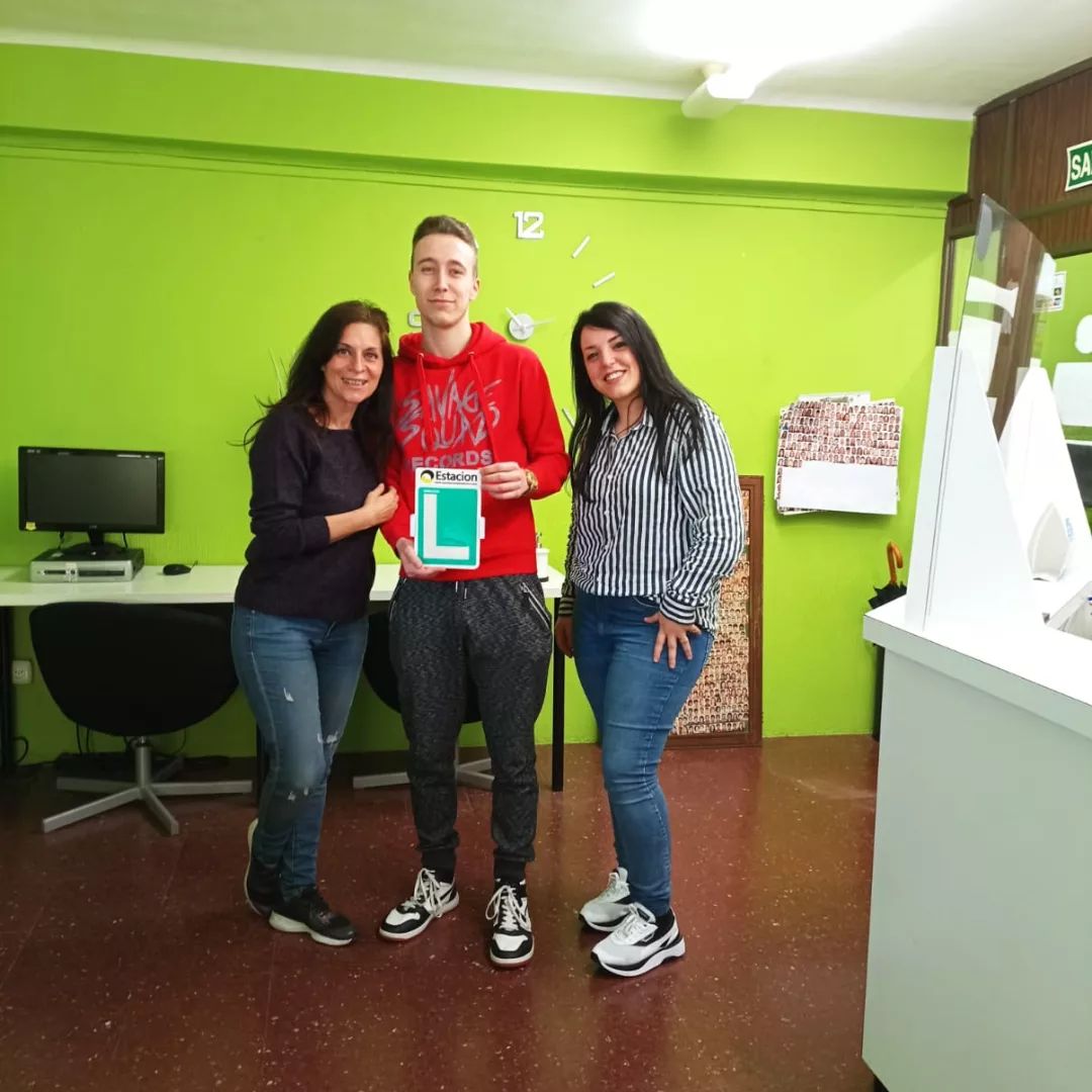 Conductor aprobado de la autoescuela