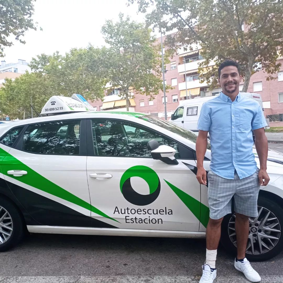 Conductor aprobado de la autoescuela