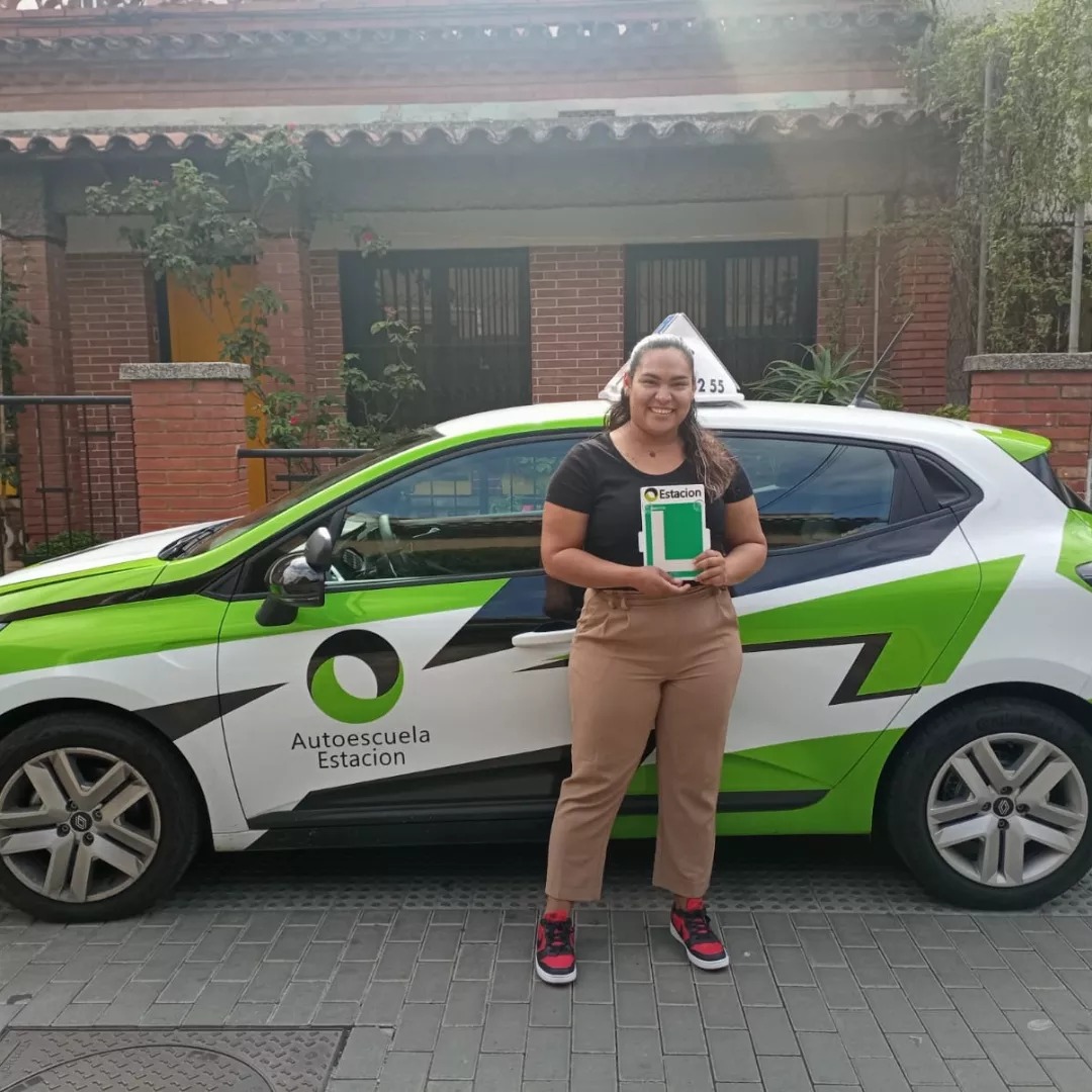 Conductor aprobado de la autoescuela