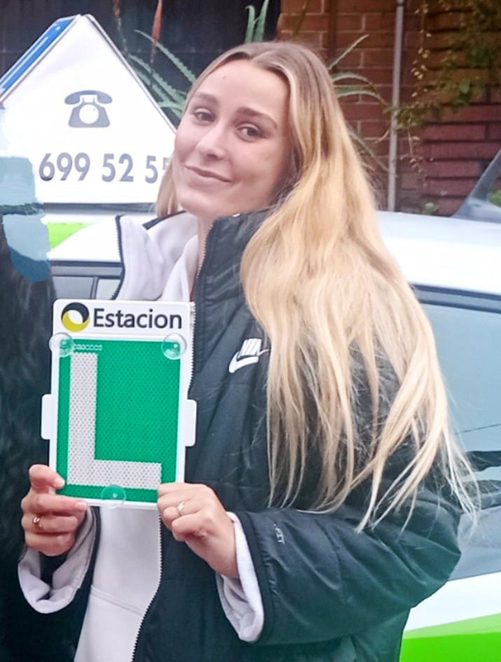 Conductor aprobado de la autoescuela