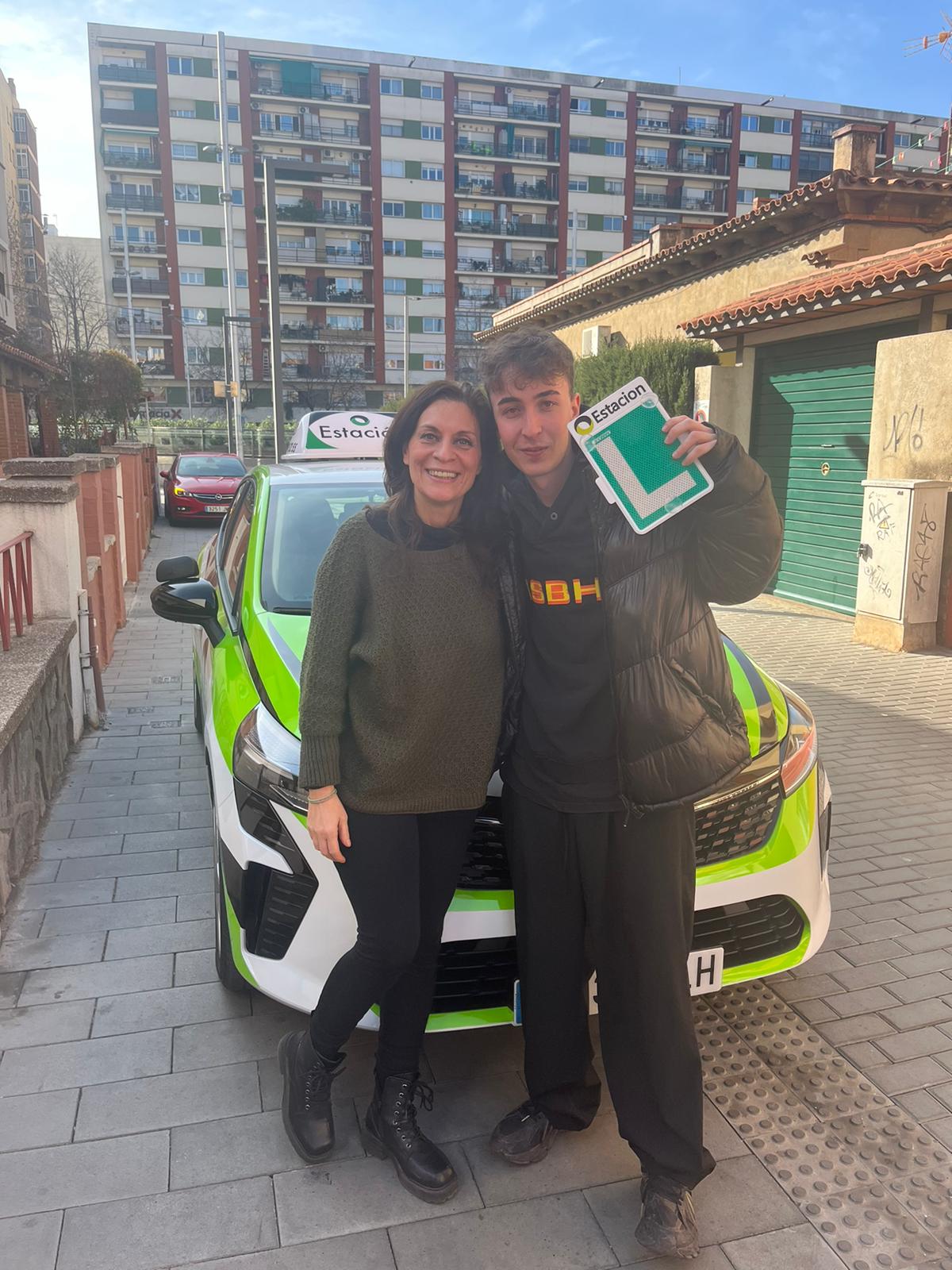 Conductor aprobado de la autoescuela