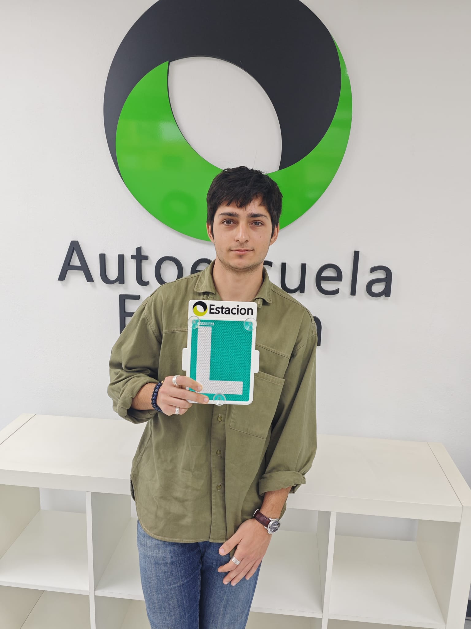Conductor aprobado de la autoescuela