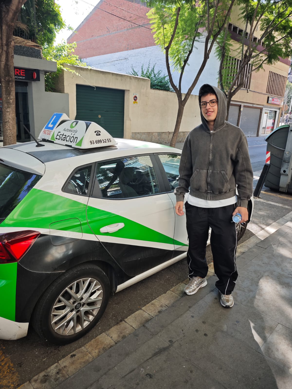 Conductor aprobado de la autoescuela