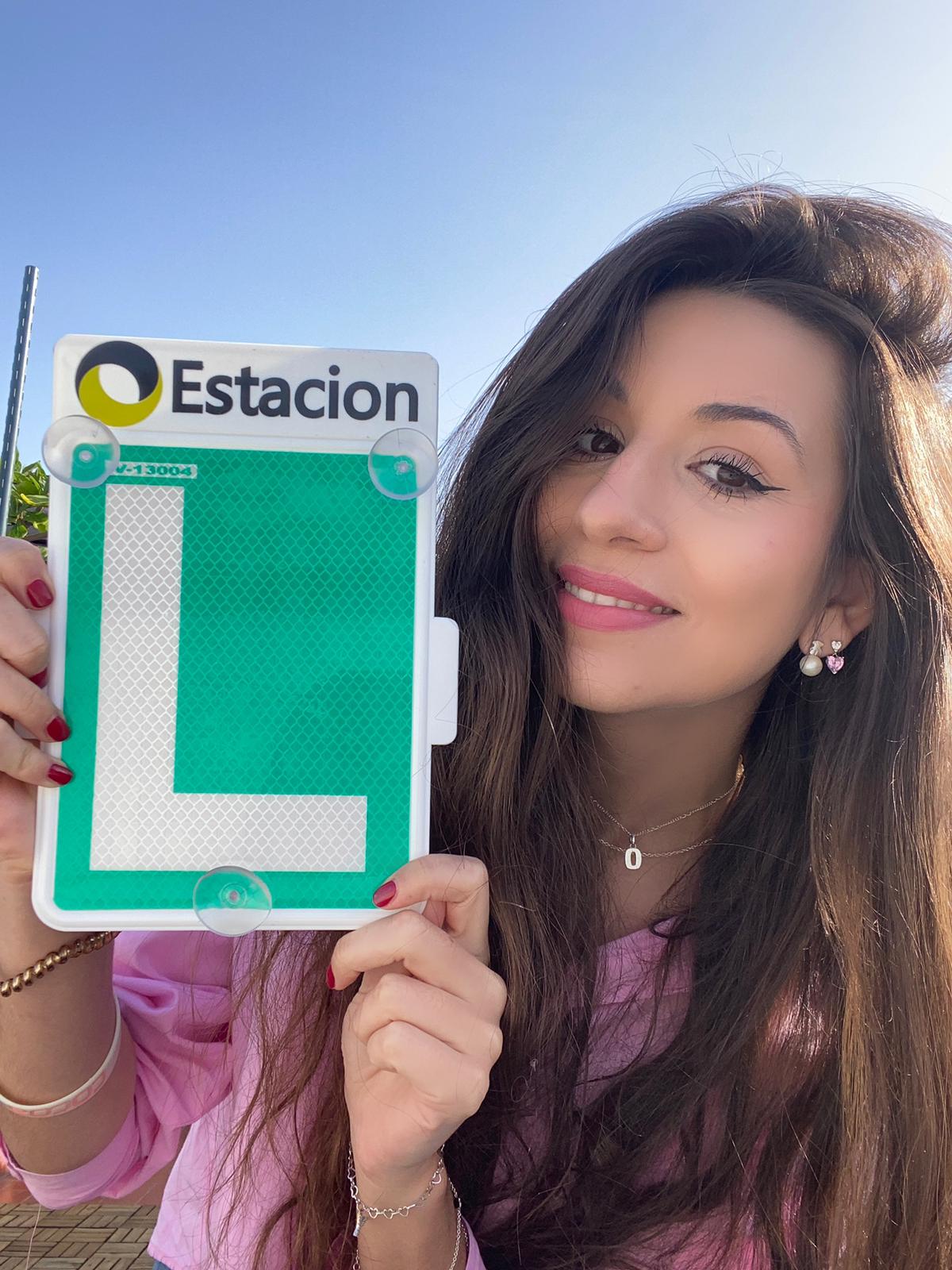 Conductor aprobado de la autoescuela