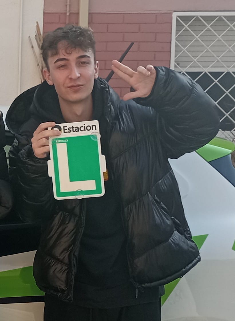 Conductor aprobado de la autoescuela