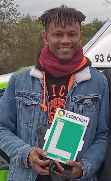 Conductor aprobado de la autoescuela