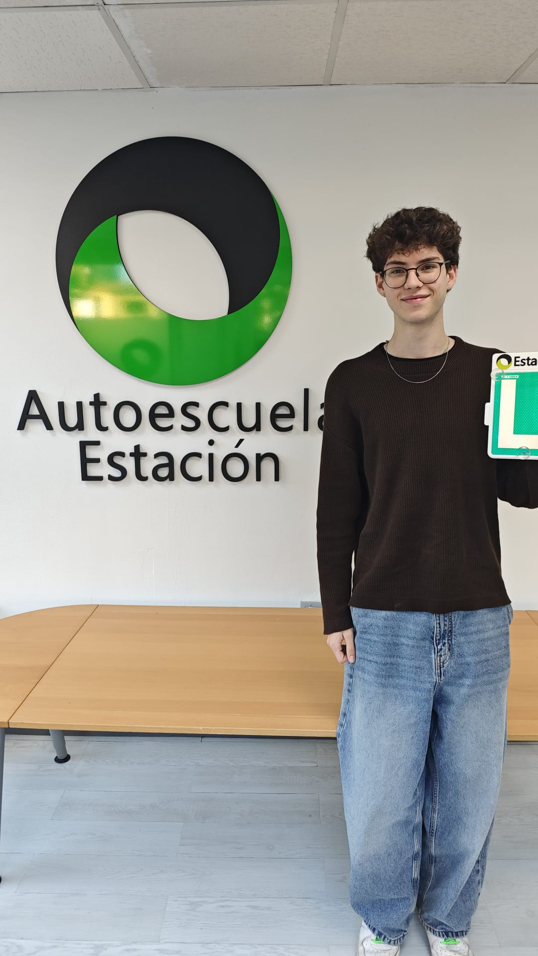 Conductor aprobado de la autoescuela